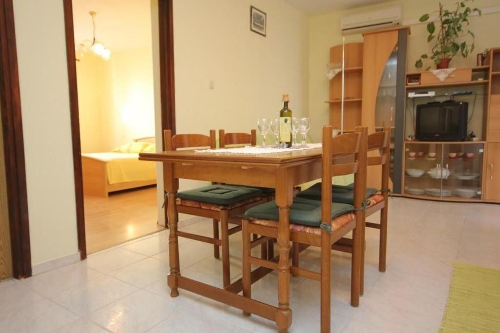 Apartments Zoki - Great Location Close To The Sea 维斯 外观 照片