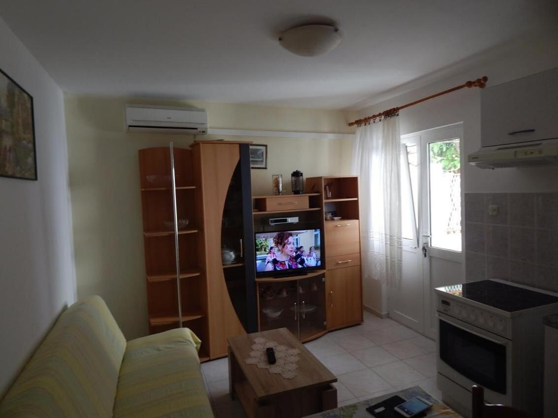 Apartments Zoki - Great Location Close To The Sea 维斯 外观 照片